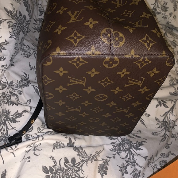 NÉONOÉ Louis Vuitton. - Picture 5 of 17